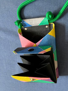 Handytasche mit integriertem Geldbeutel, getupft und schwarz - Pendular Pocket