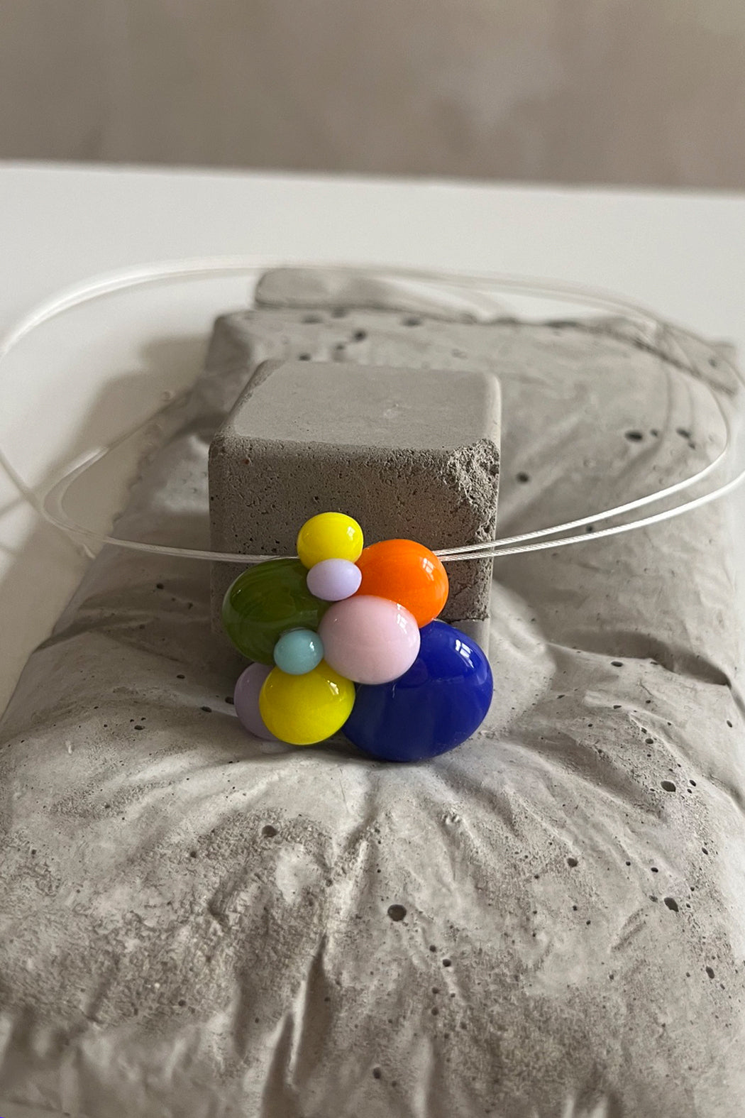 Ohrringe, Ring und Kette bunte Tropfen mit blau und gelb - BEIRA