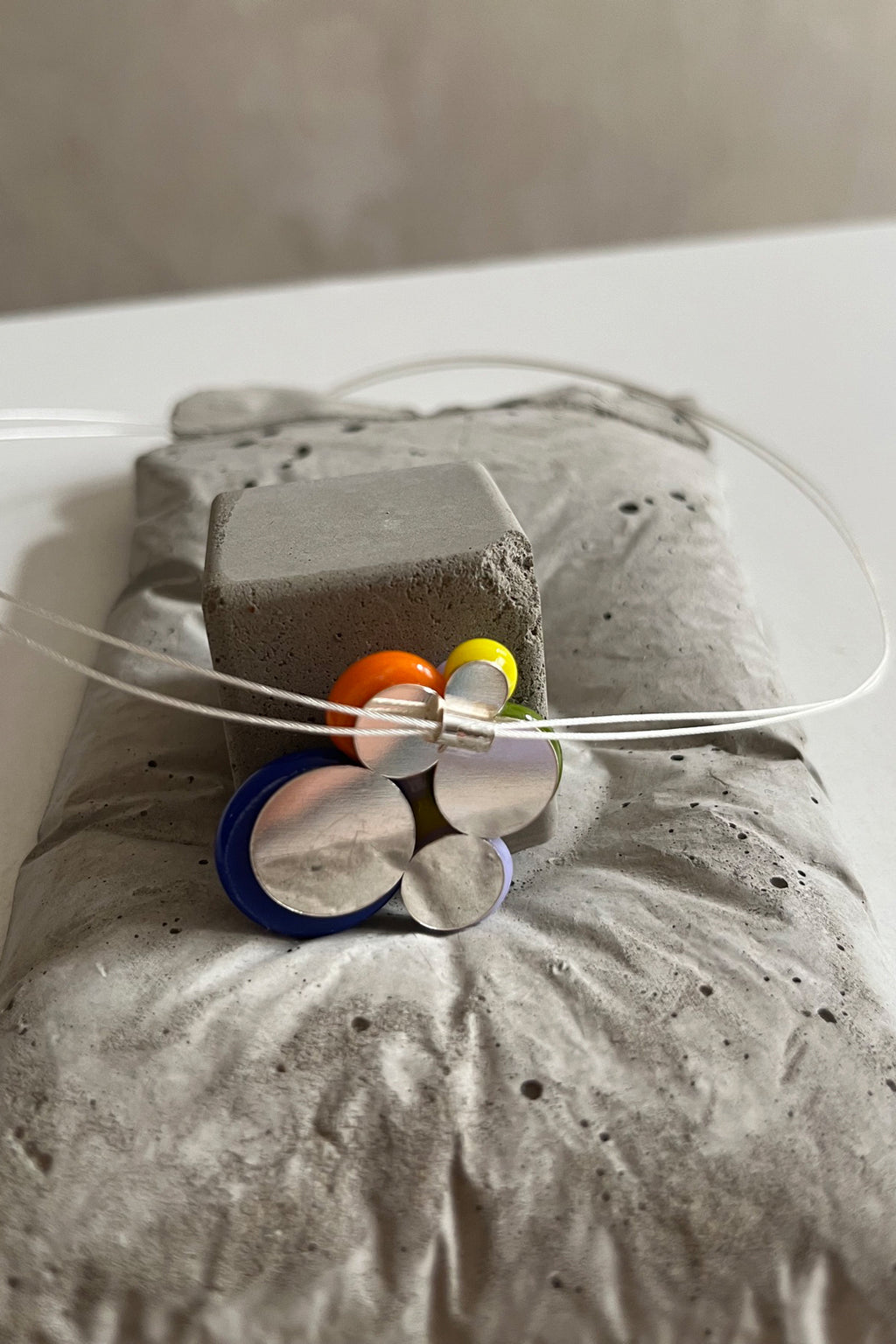 Ohrringe, Ring und Kette bunte Tropfen mit blau und gelb - BEIRA