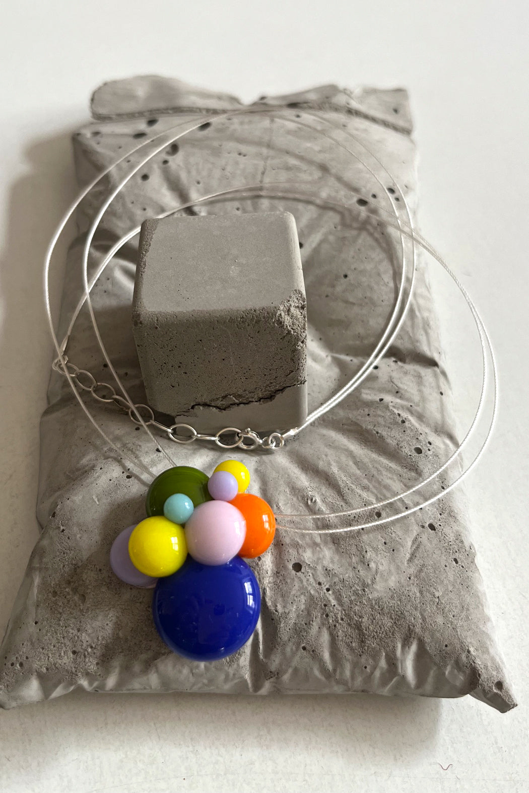 Ohrringe, Ring und Kette bunte Tropfen mit blau und gelb - BEIRA