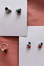 Laden Sie das Bild in den Galerie-Viewer, Ohrringe und Ring bunte Tropfen mit schwarz - BEIRA