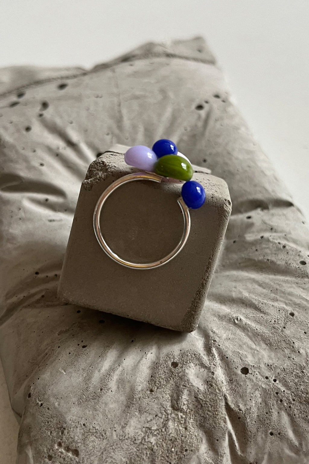 Ohrringe, Ring und Kette bunte Tropfen mit blau und gelb - BEIRA