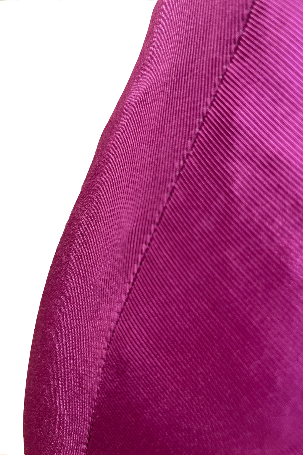 Pinker fließender Rock