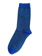 Laden Sie das Bild in den Galerie-Viewer, Wollstrümpfe DRIFT blau grün und lila gemustert WOLVIS