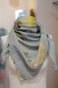 Scarf Jellyfish Yellow on Mint