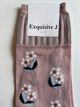 Laden Sie das Bild in den Galerie-Viewer, Blümchensocken Socken rosa, grau oder transparent Exquisite J
