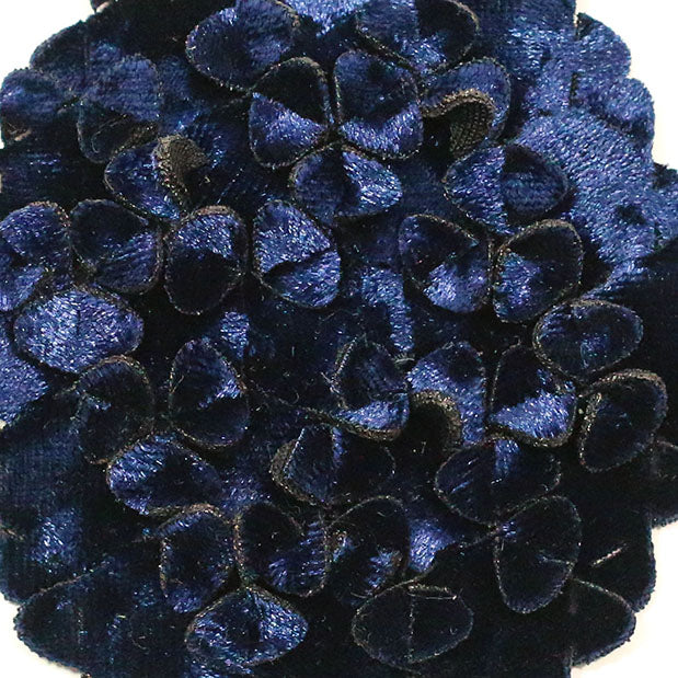 Runde Stoffohrringe verschiedene Farben an Silberkette - Minis on a chain - IRIS NIJENHUIS