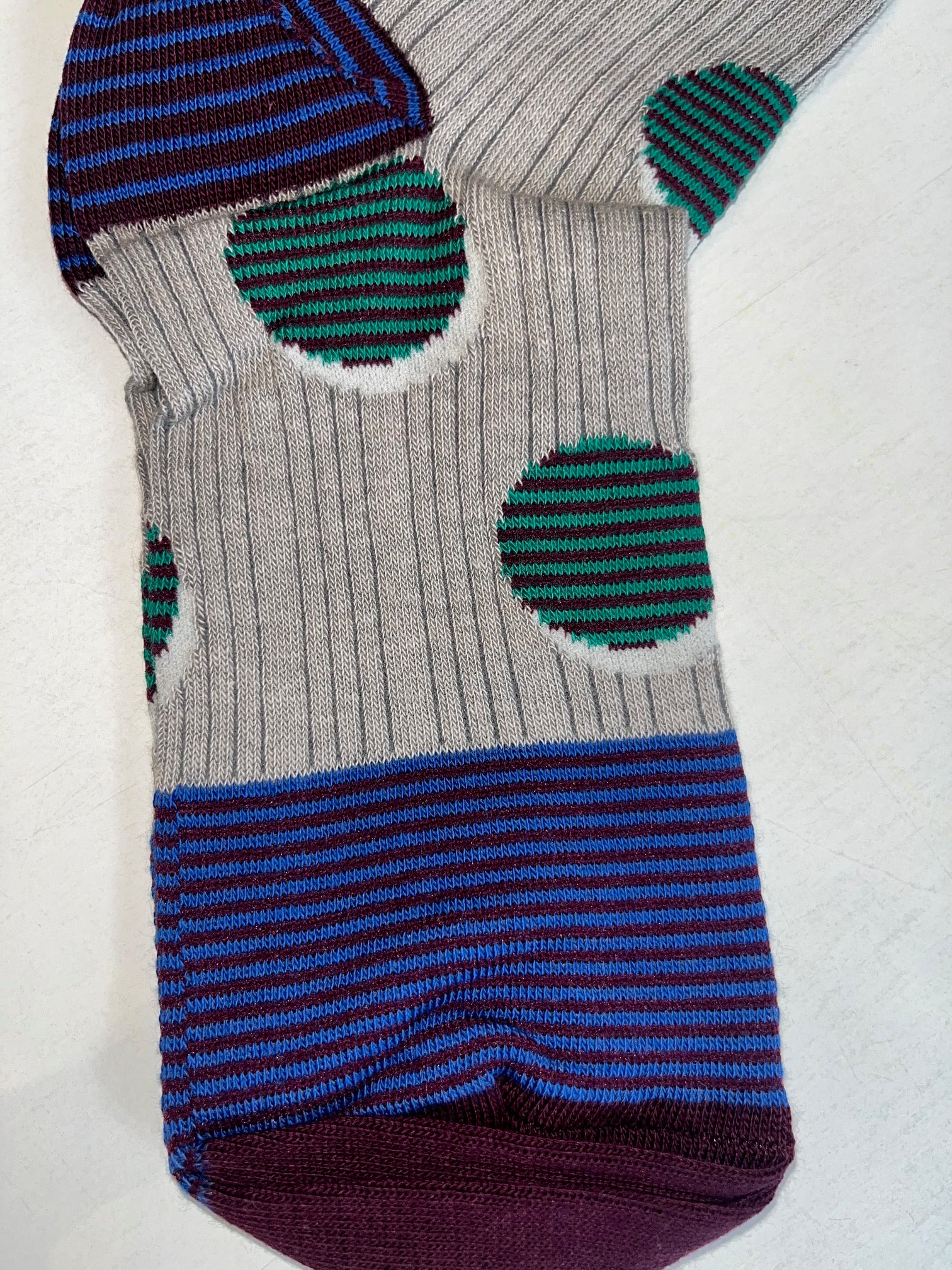Gepunktete Socken ocker oder grau Exquisite J