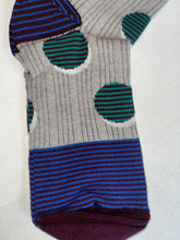 Laden Sie das Bild in den Galerie-Viewer, Dotted Socks Exquisite J