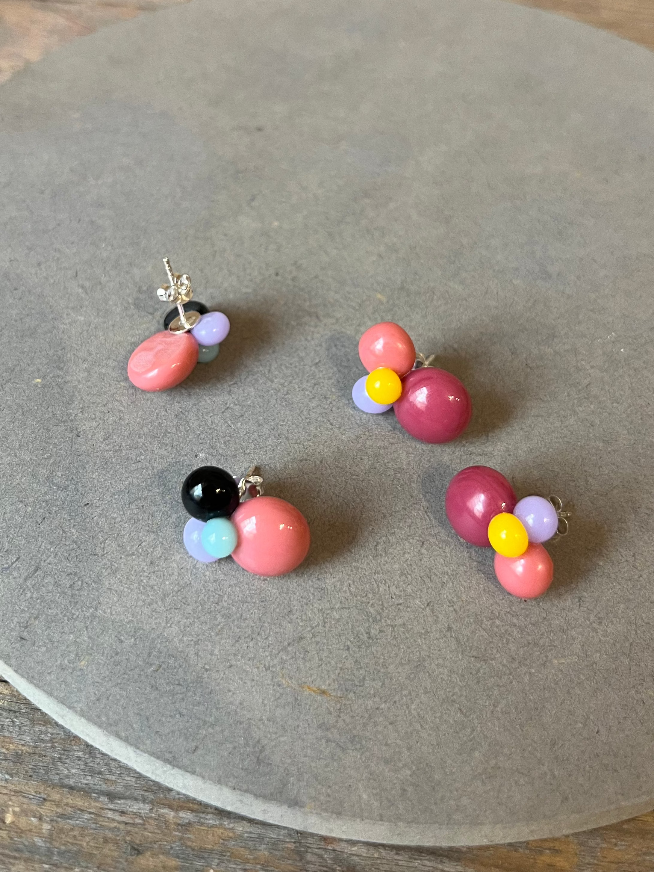 Kleine Ohrstecker bunte Tropfen - BEIRA