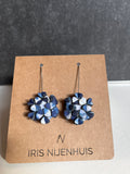 Runde Stoffohrringe verschiedene Farben an Silberkette - Minis on a chain - IRIS NIJENHUIS
