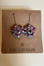 Laden Sie das Bild in den Galerie-Viewer, Runde Stoffohrringe verschiedene Farben an Silberkette - Minis on a chain - IRIS NIJENHUIS