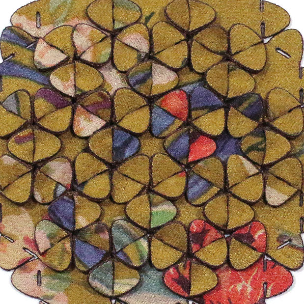 Runde Stoffohrringe verschiedene Farben an Silberkette - Minis on a chain - IRIS NIJENHUIS
