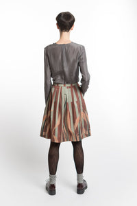Pleated skirt with leave print