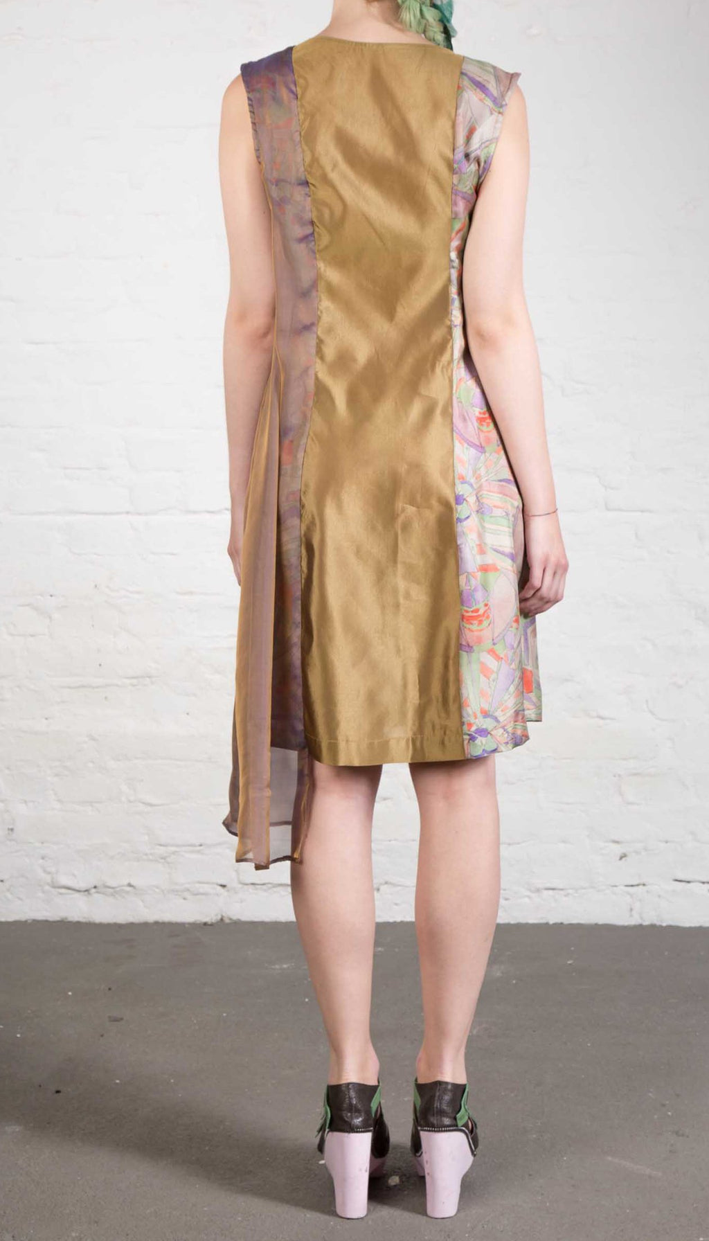 Lila Seidenkleid mit Schleier S / 36