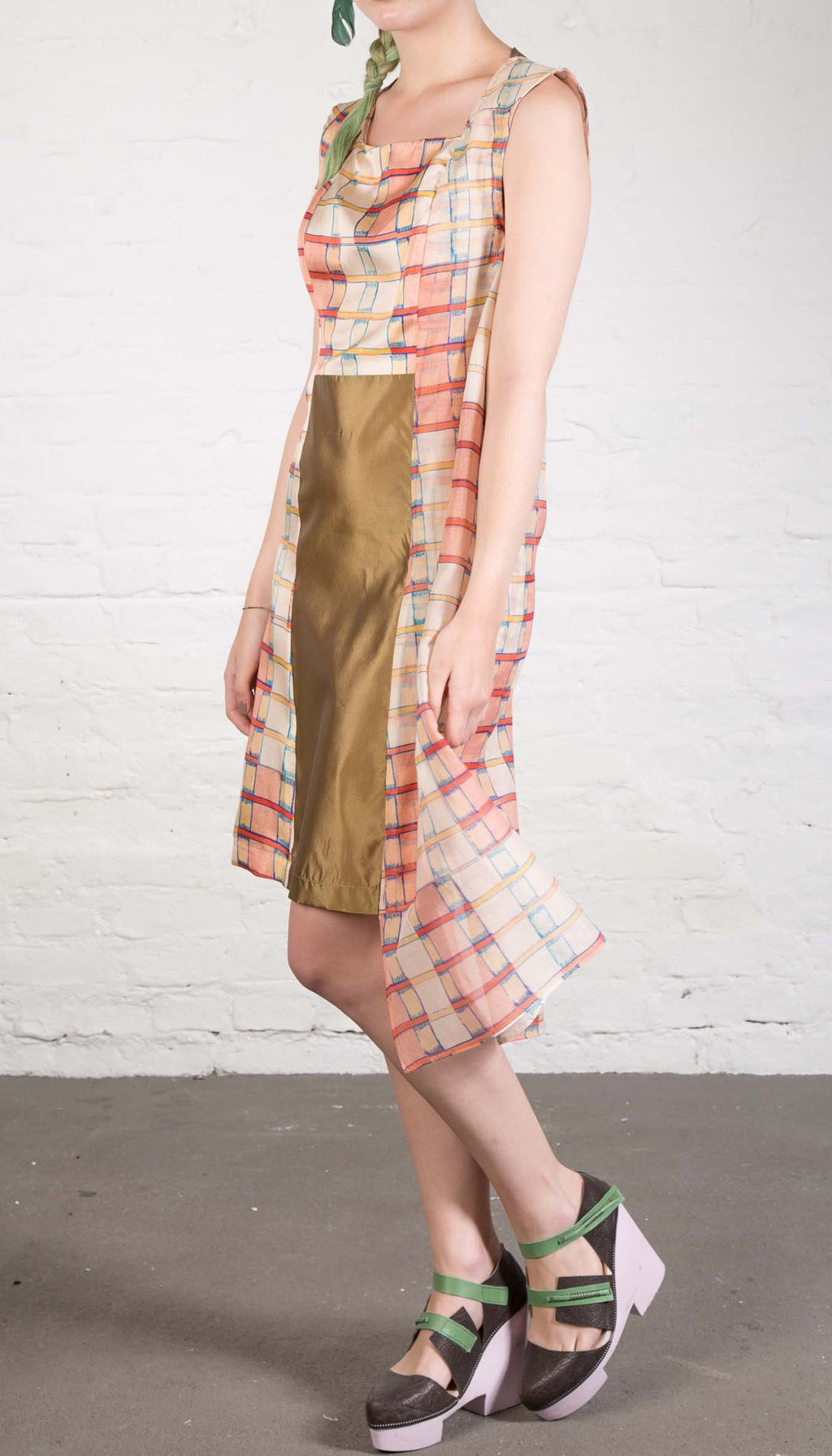 Vanilla dress with veil