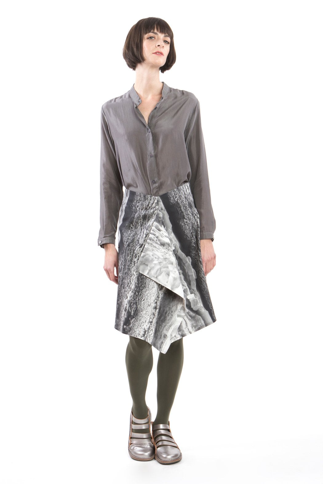 Skirt Modifiable Ice-Crystal