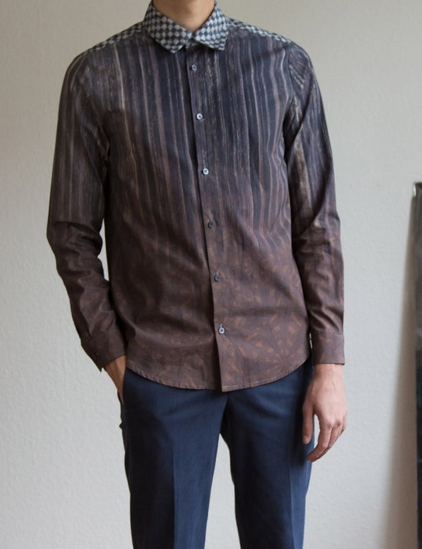Shirt with gradient print in brown/grey