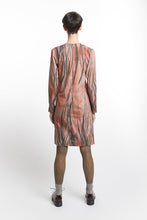Laden Sie das Bild in den Galerie-Viewer, Dress with Feather Print