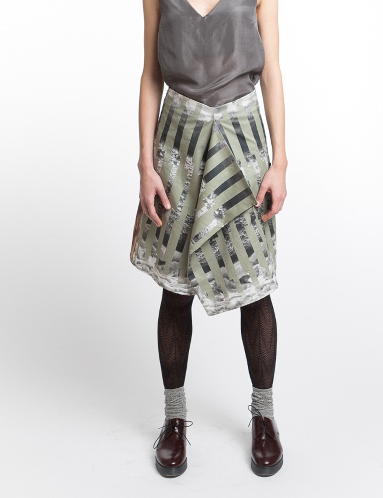 Skirt Modifiable Leaves / Ice