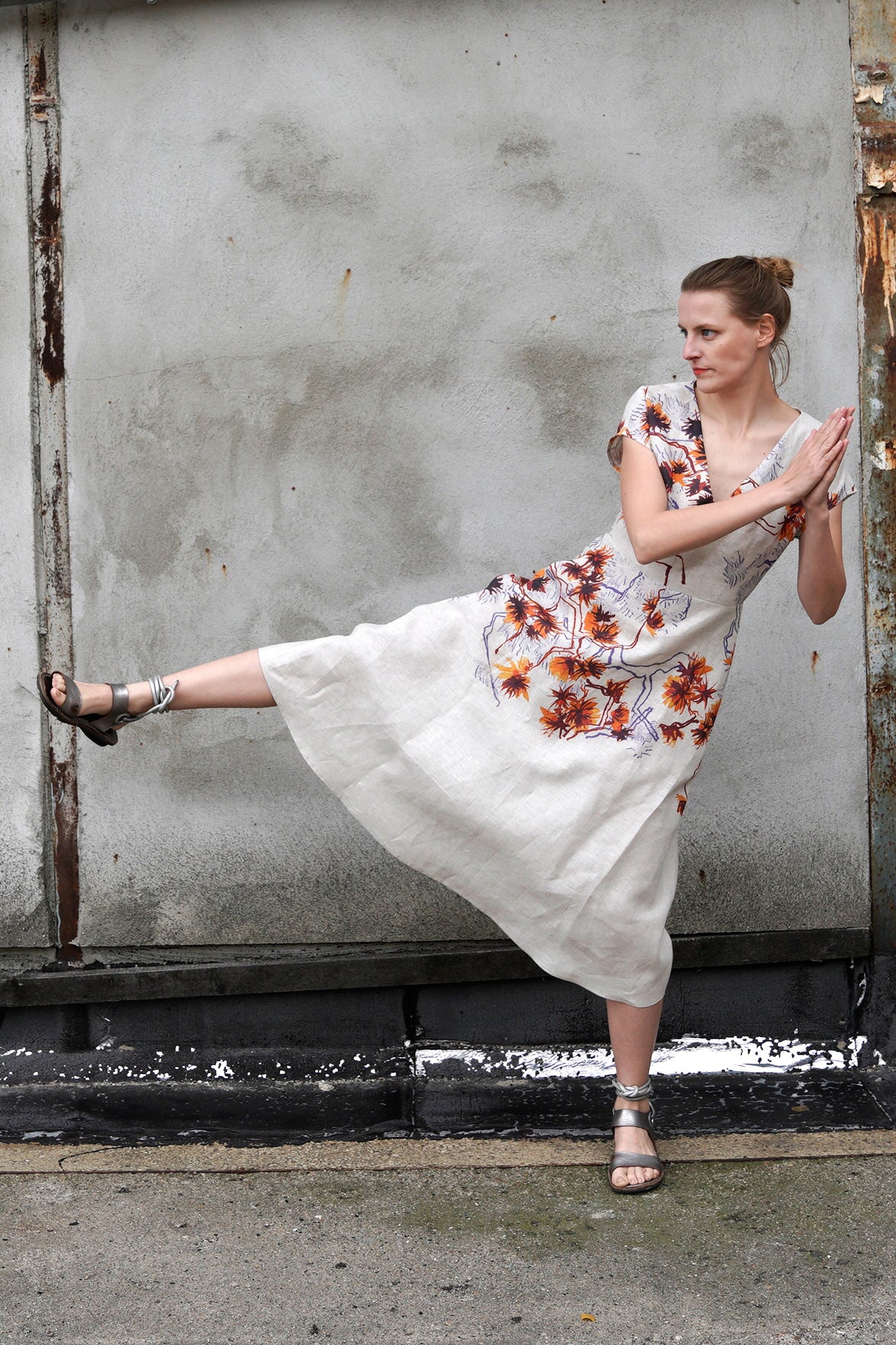 Elegant Floral Linen Dress with Flared Skirt