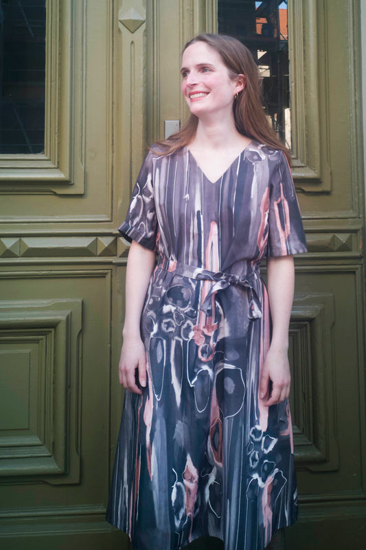 grey brown printed Midi dress made from organic cotton in Berlin by CLARA KAESDORF
