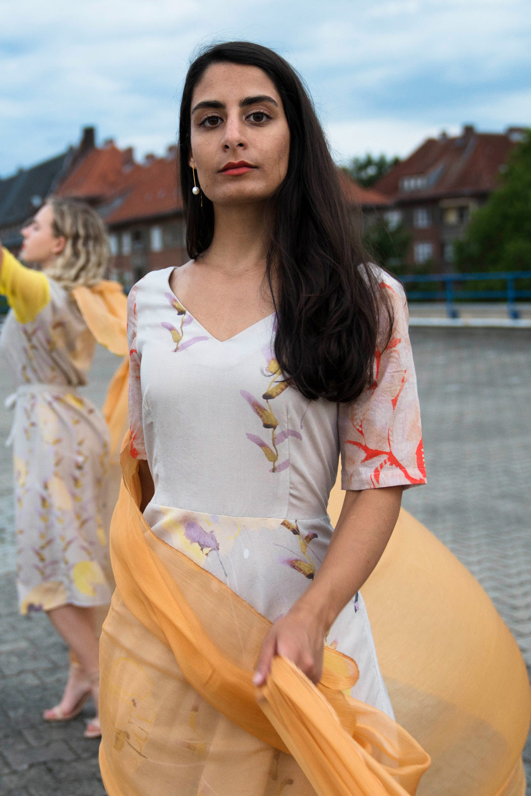 V-Ausschnittkleid gemustert CLARA KAESDORF Berlin