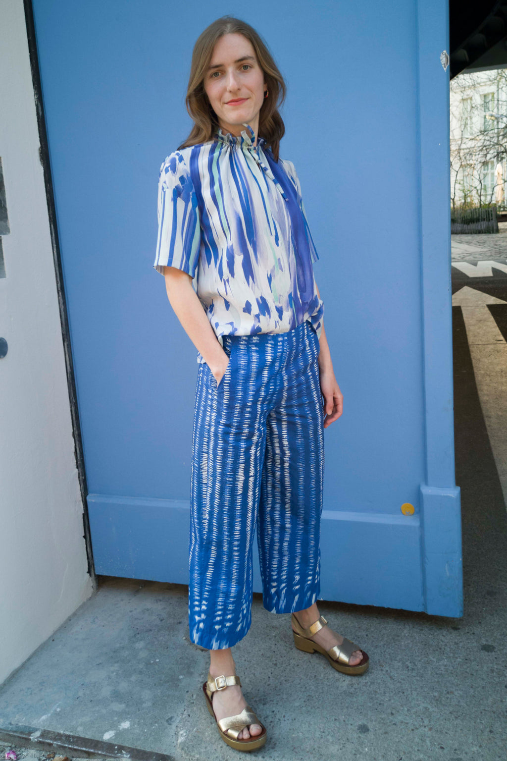 blaue Culottes mit Tupfen-Muster