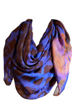 Laden Sie das Bild in den Galerie-Viewer, Floral Silk Scarf Orange Blue