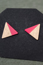 Laden Sie das Bild in den Galerie-Viewer, Triangle Earrings Studs