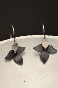 Floral Oxidized Black Earrings Carolina Lutz S