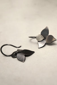 Floral Oxidized Black Earrings Carolina Lutz M